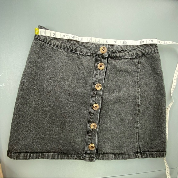 Lulus black faded denim button front flare mini skirt, M - Picture 6 of 9